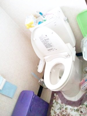 新しく、柔らかなアイボリーのトイレになりました。