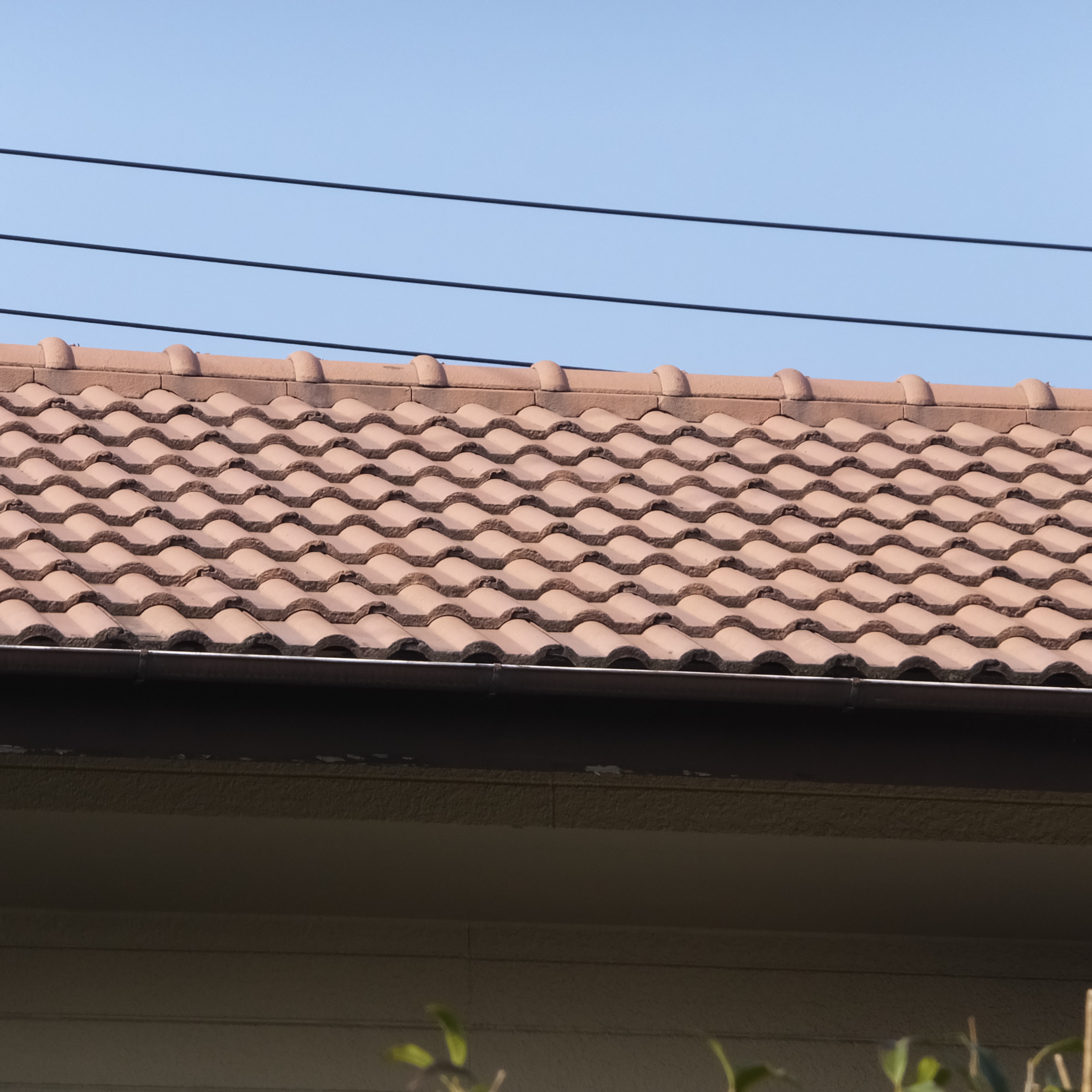 屋根と外壁を塗り替えました。