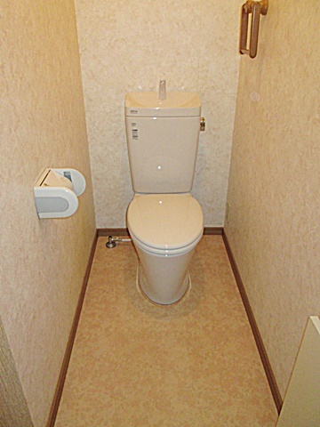 ３階のトイレはトイレ機器のみのを取り替えました。