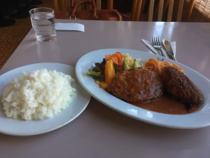 明日、新春第1弾目の黄色いチラシ折込みます♬