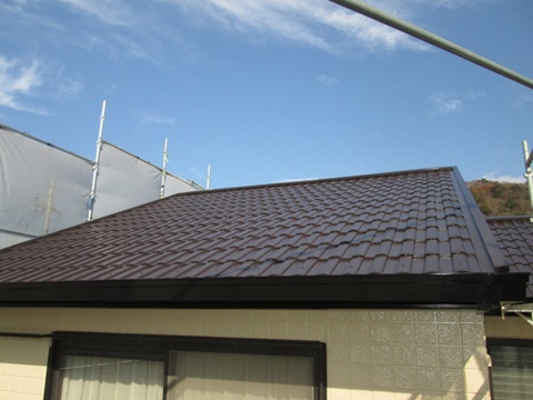 屋根と外壁を塗り替えました