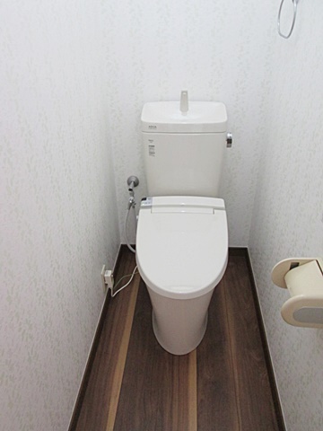 １階と２階のトイレをリフォームしました