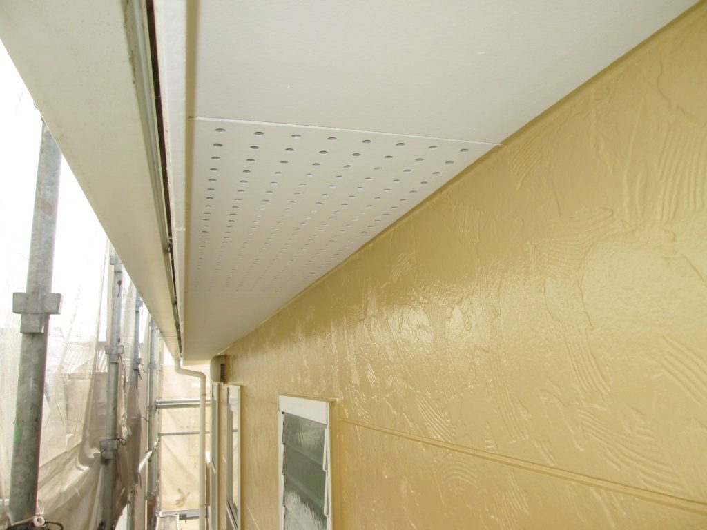 外壁と屋根塗装、外壁の一部貼り換えをしました
