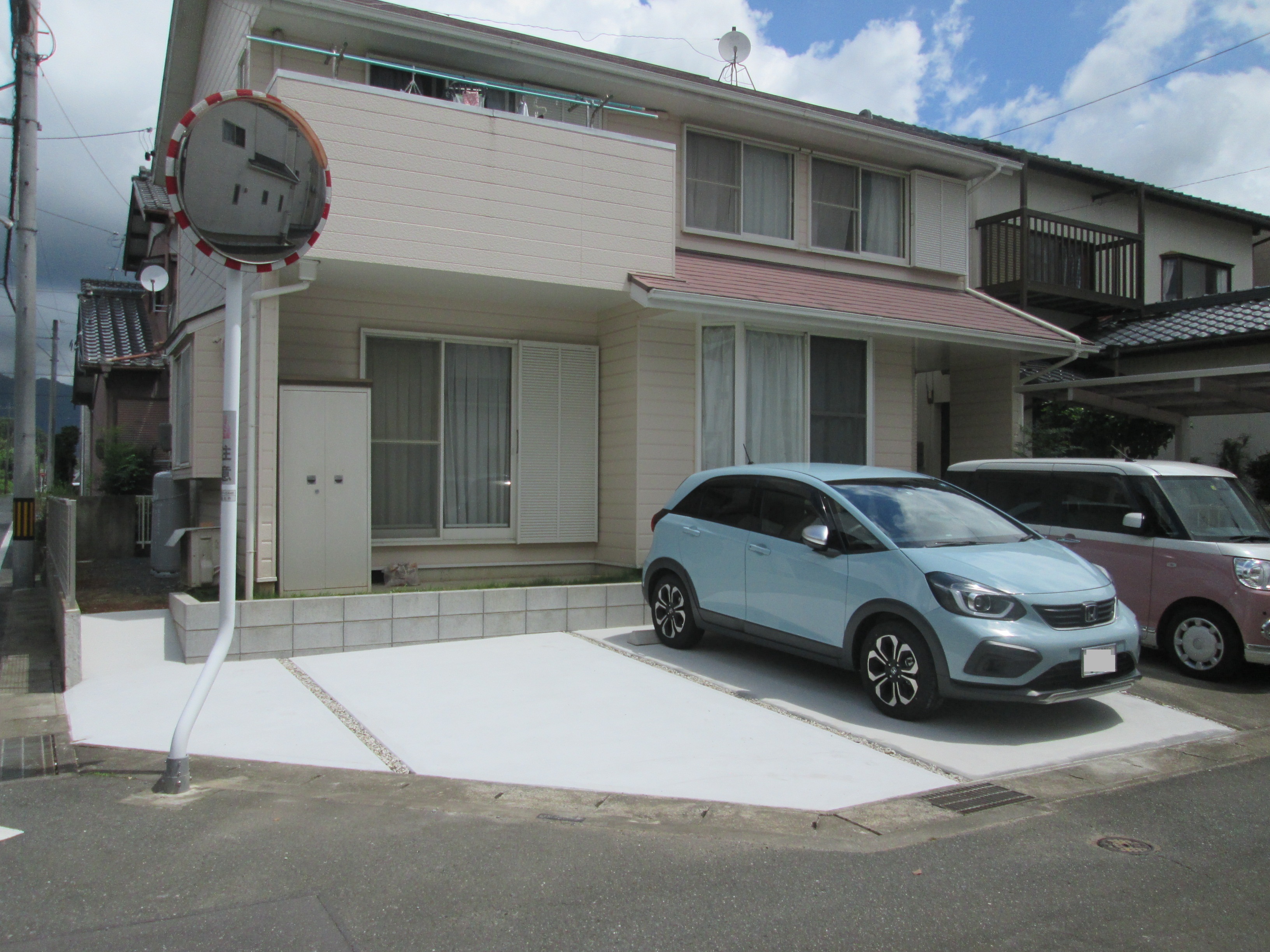 駐車場を拡張しました