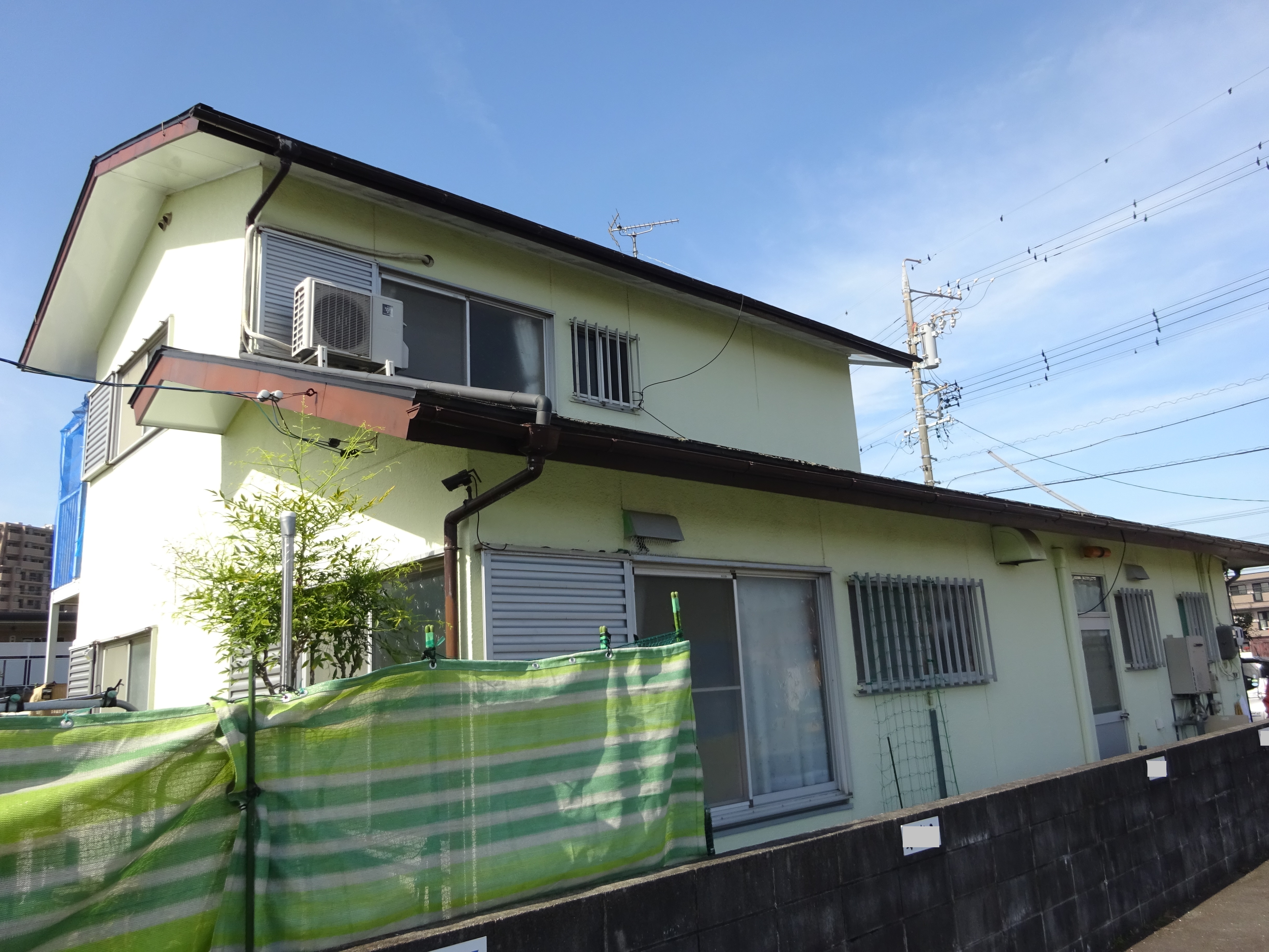 雨漏り止めと屋根・外壁塗装を行いました。（外壁塗装）