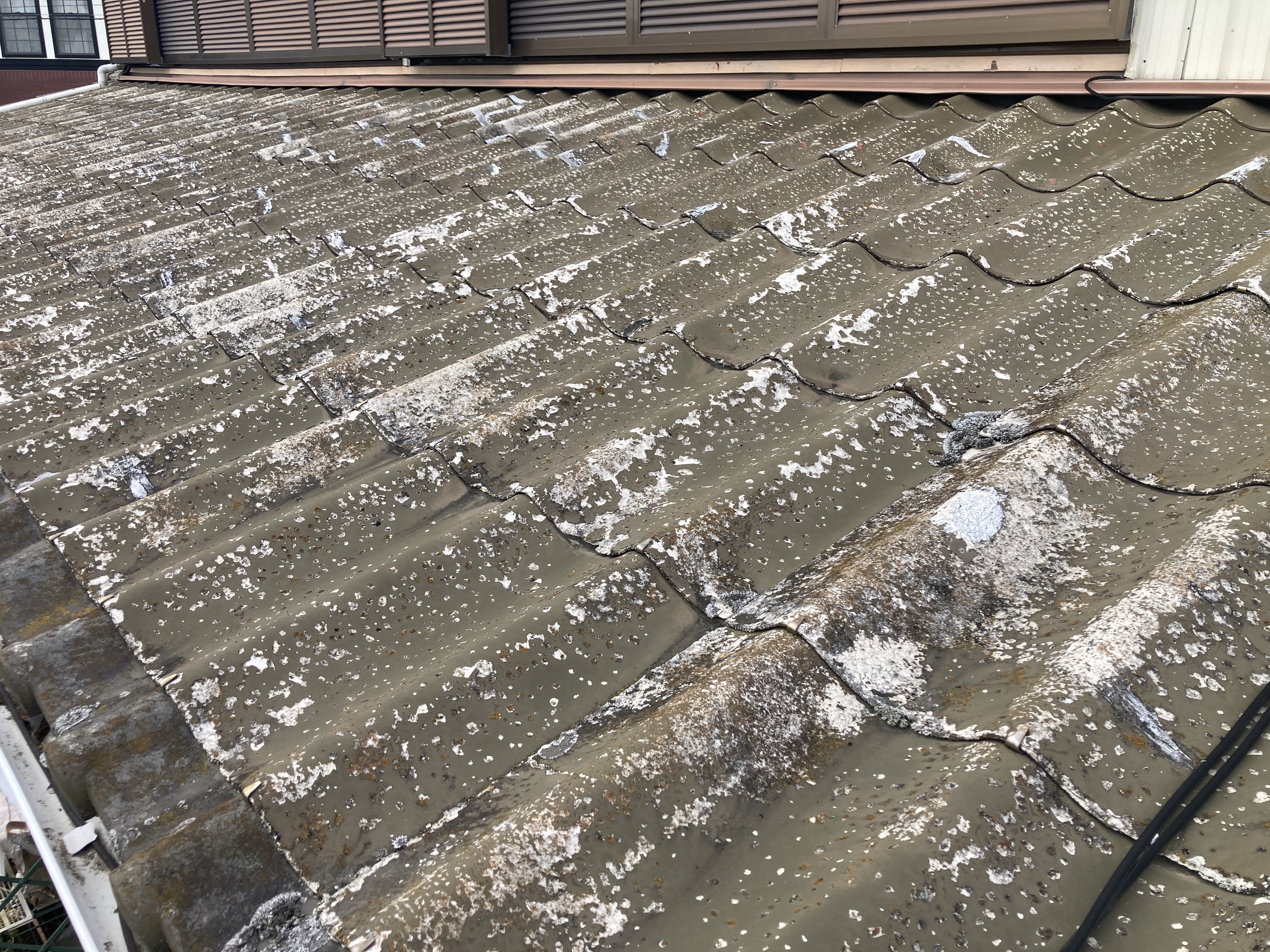 積水U瓦の葺き替え工事が完了しました 積水U瓦の葺き替え工事が完了しました