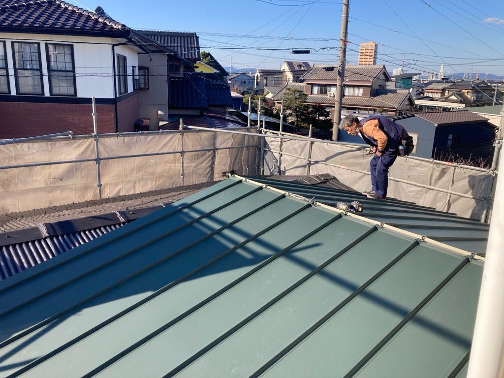 積水U瓦の葺き替え工事が完了しました