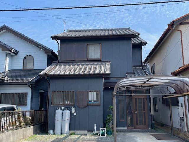 床張替、トイレ、外壁塗装をお願いしました