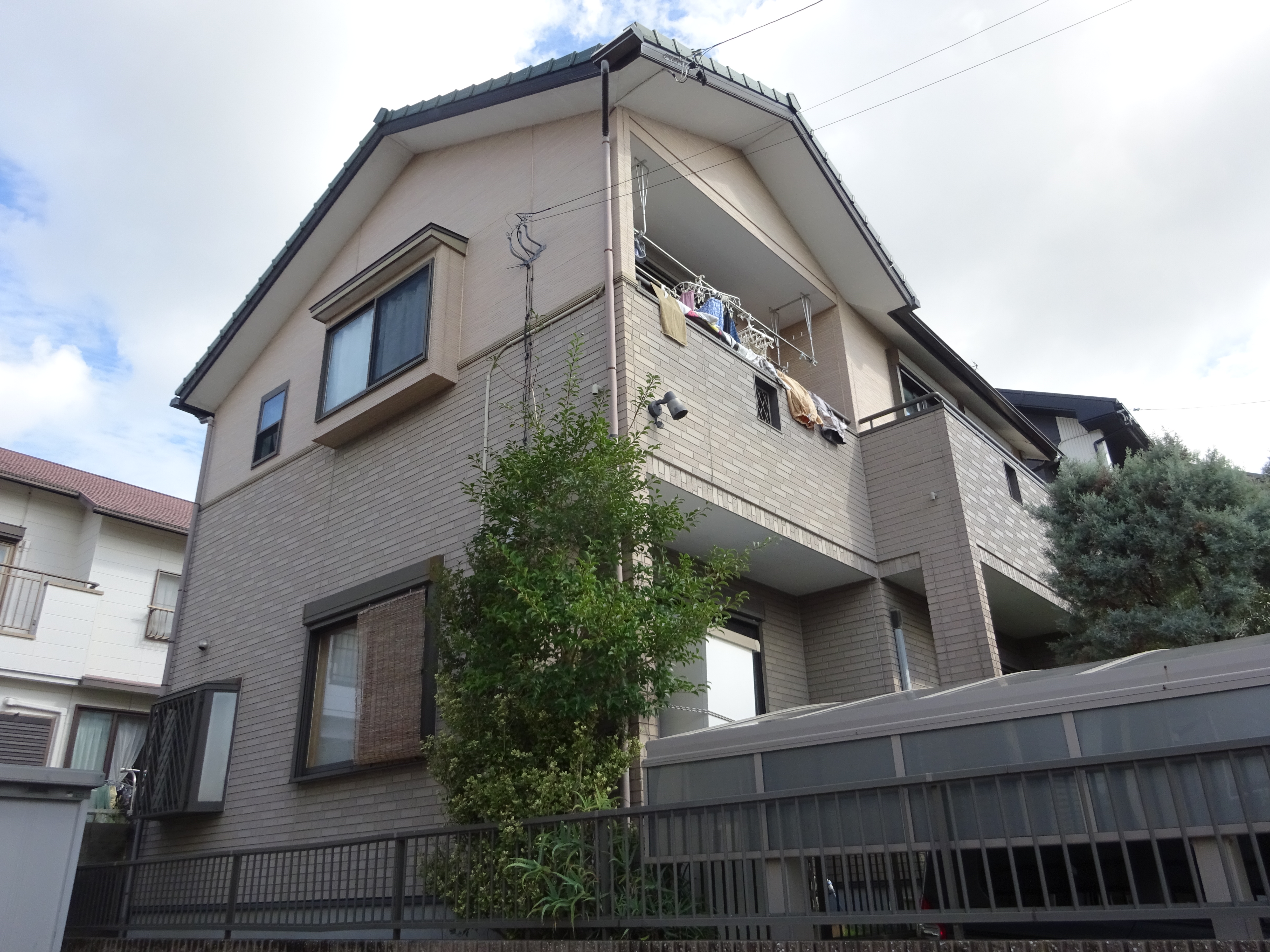 近隣工事がきっかけでご依頼 フッ素塗料3回塗り