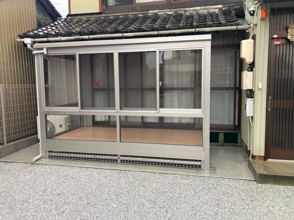 雨の日も安心！物干しテラス設置