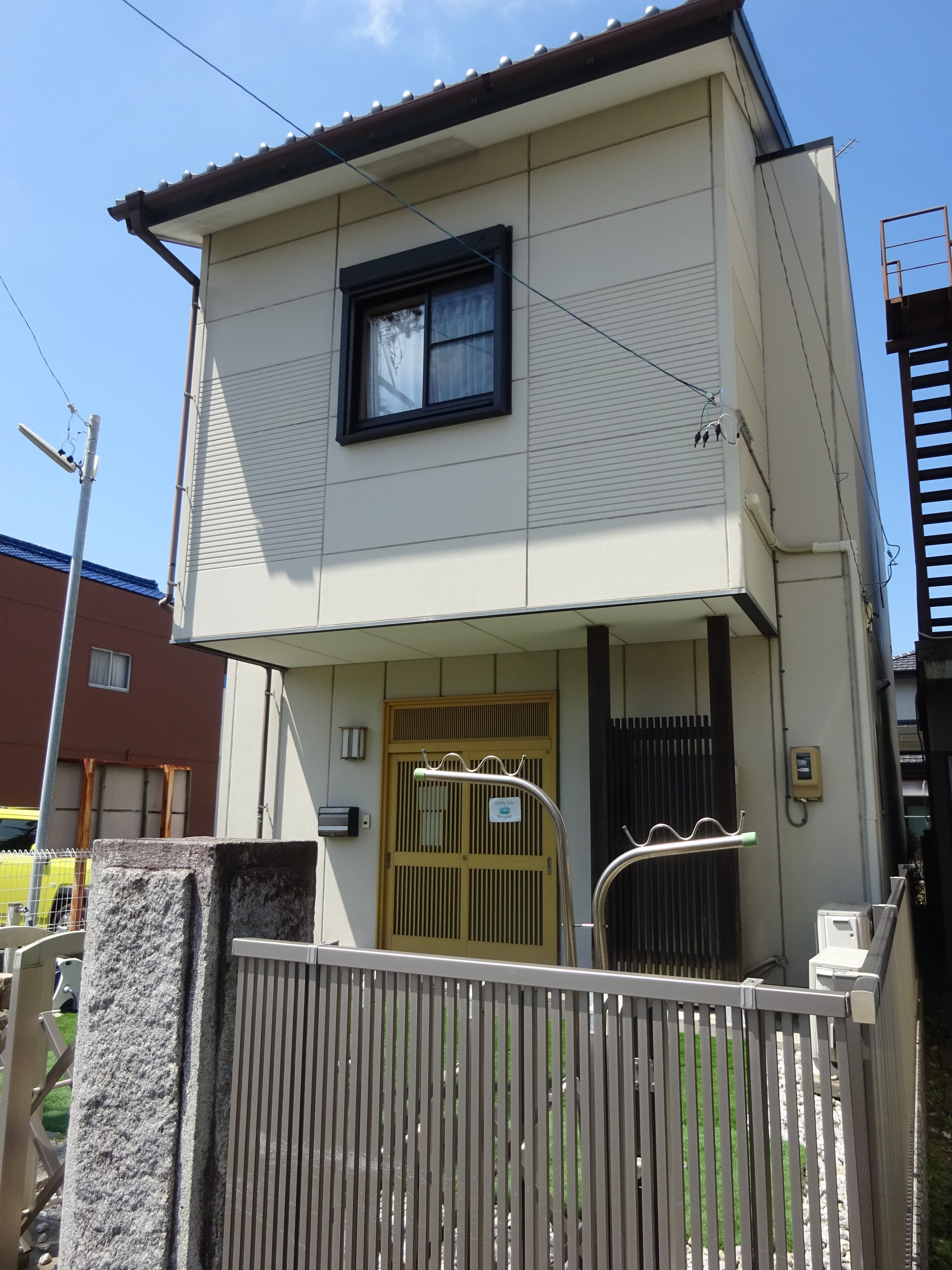 雨漏りを解決！ALC外壁のコーキング打ち替え・外壁塗装で建物を全面メンテナンス
